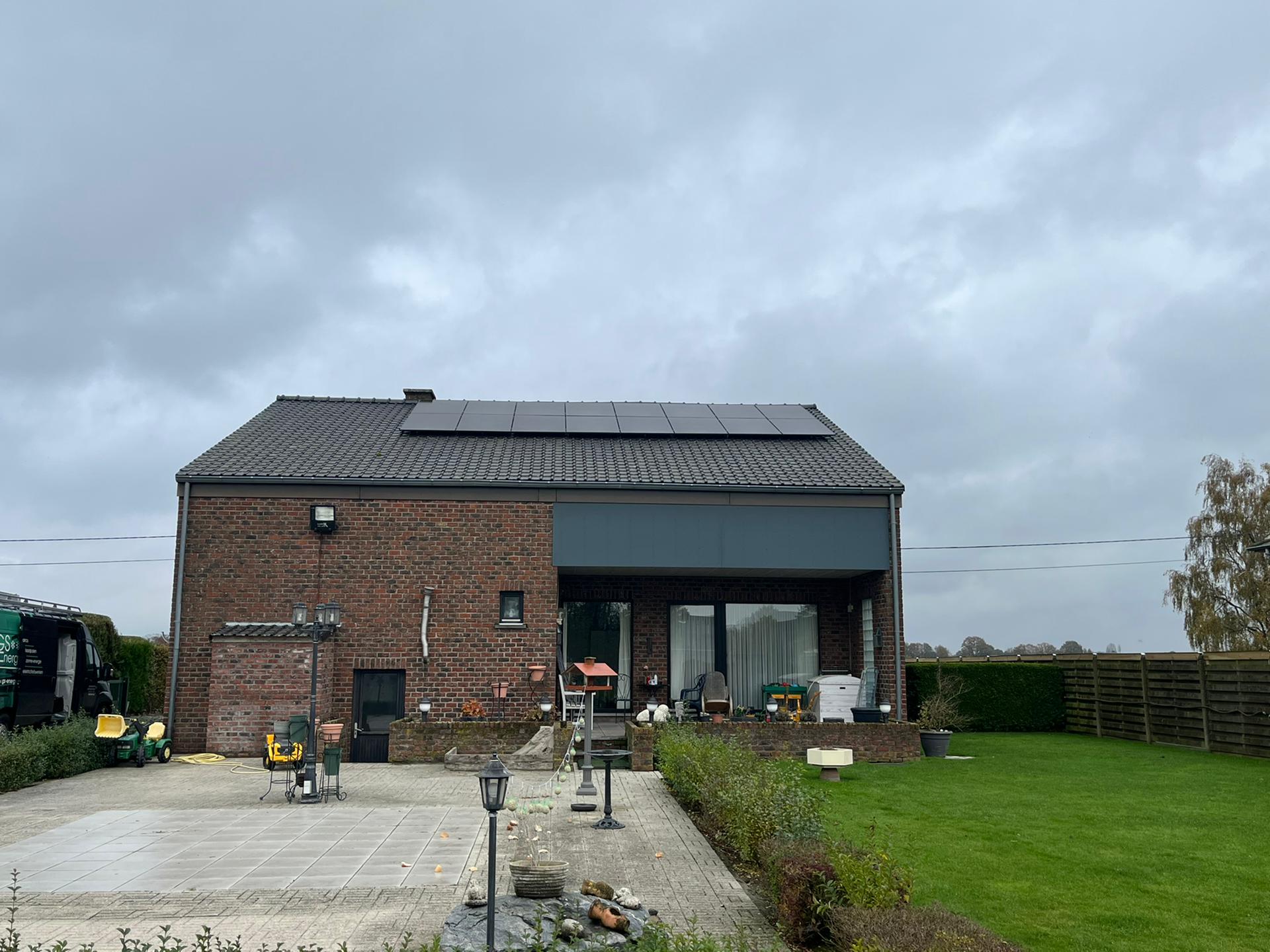 Thuis zonnepanelen laten installeren op het dak