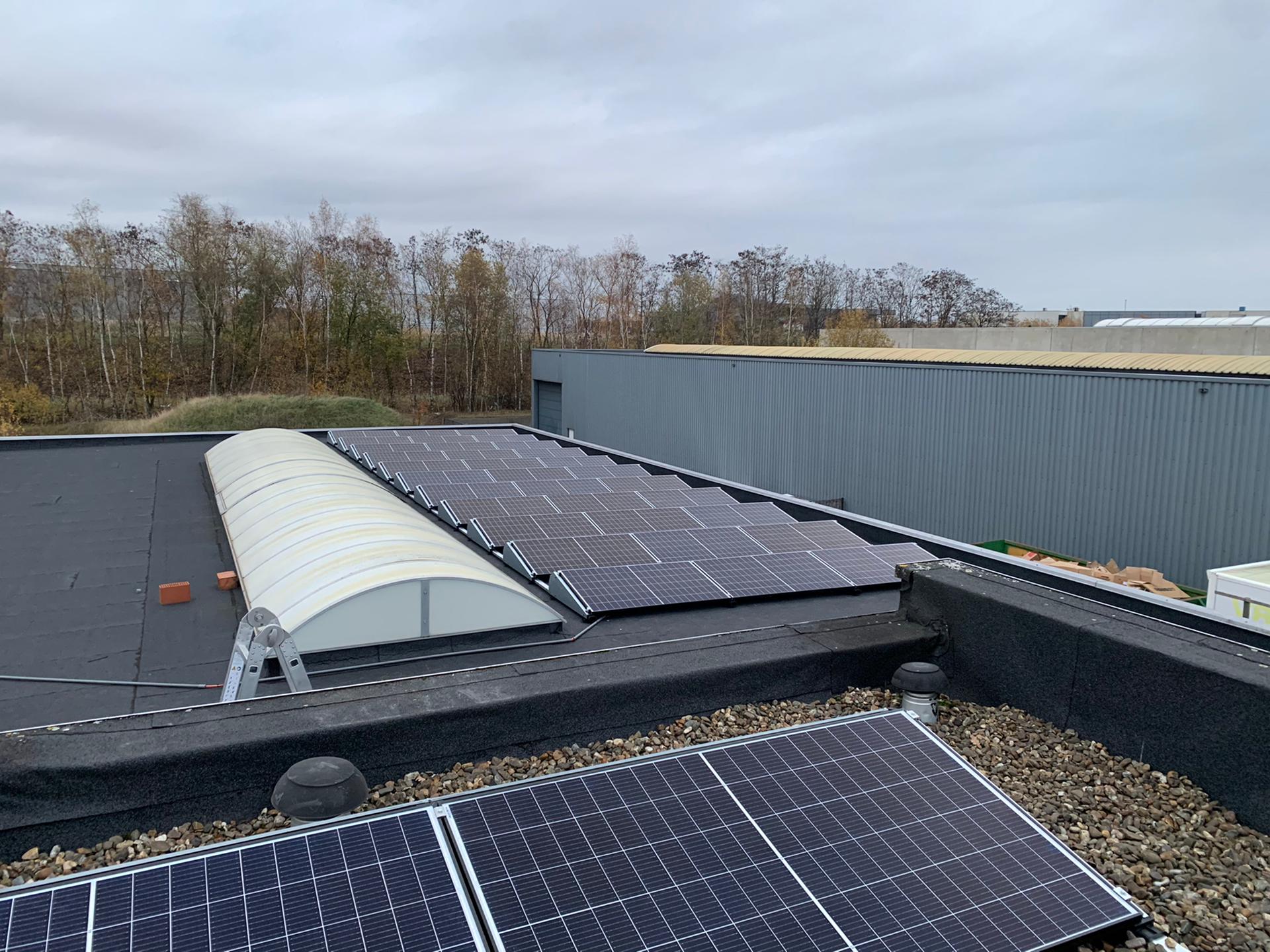 GS Energy bv zonnepanelen plat dak